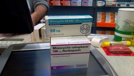 Лекарство в аптеке
