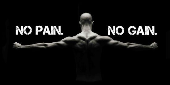Мышцы и надпись на английском: нет боли - нет роста